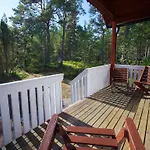 Roosta Village Ноароотси