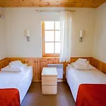 Semesterpark Roosta Village *