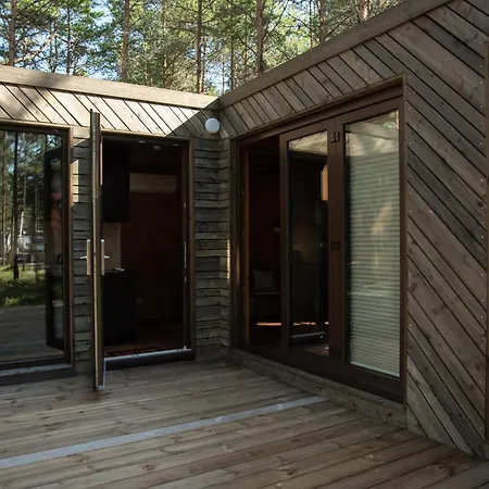 פארק נופש Roosta Village נוארוטסי