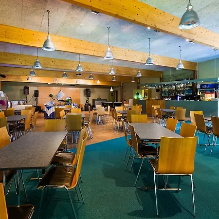 Aldeamento Turístico Roosta Village