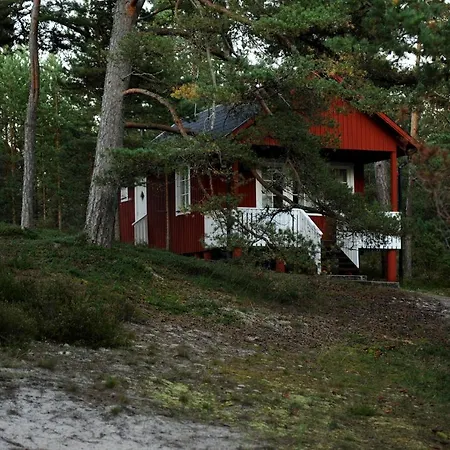 Roosta Village
