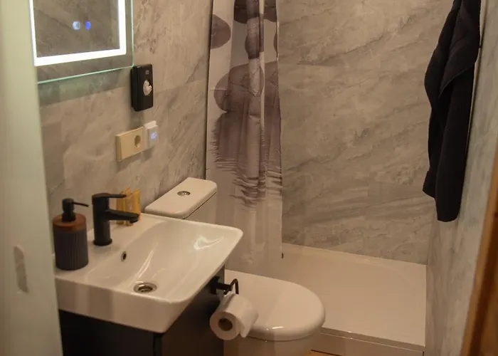 Roosta Village * נוארוטסי