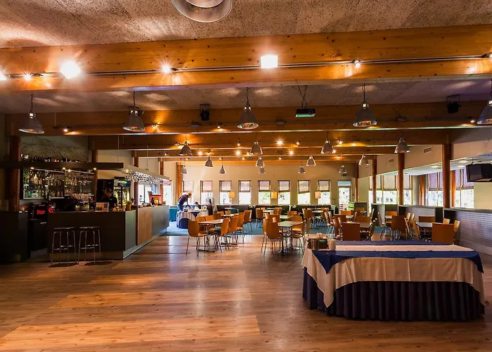 פארק נופש Roosta Village נוארוטסי