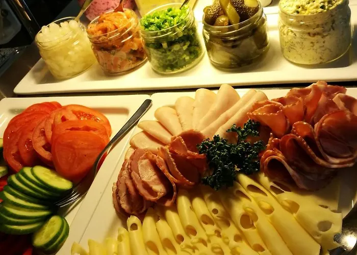 Roosta Village * נוארוטסי